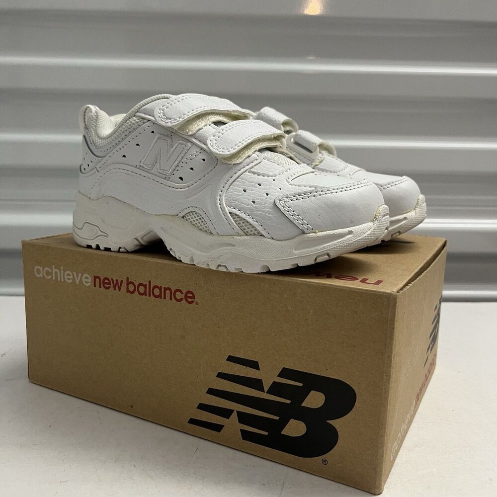 New Balance 622 SZ 10.5 XWide Toddler White Leather Hook & Loop Sneakers Shoes